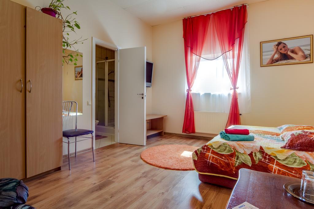 Hotel Hapi Jūrkalne Exteriér fotografie